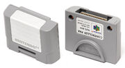 1024px-N64-Controller-Pak.jpg