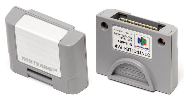 Datei:1024px-N64-Controller-Pak.jpg