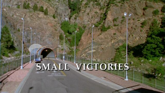 Fichier:SG1-04x01-episodetitle.jpg