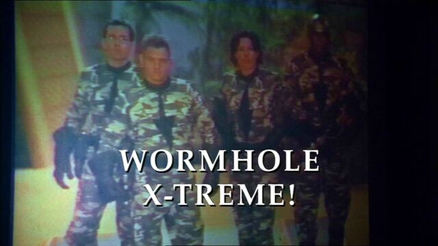 Fichier:SG1-05x12-episodetitle.jpg