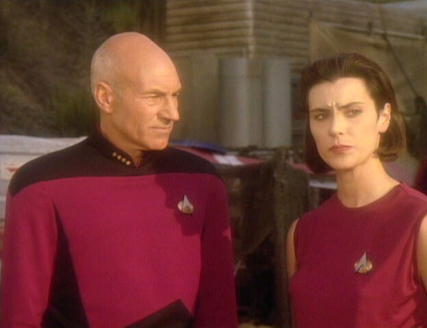 File:Ensign Ro.jpg