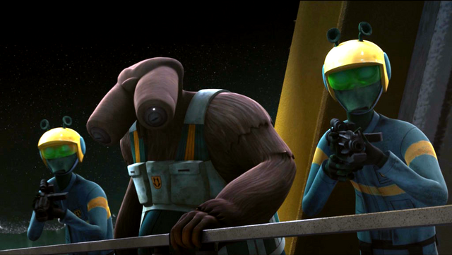 File:Yushynn and MG Guards.png