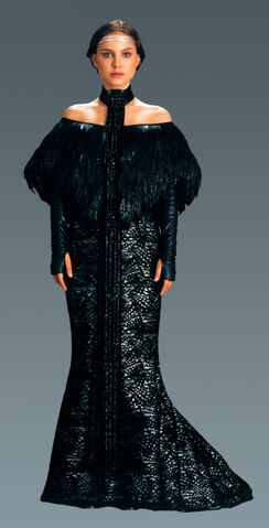 File:Padmefull3Dinnershawl.jpg