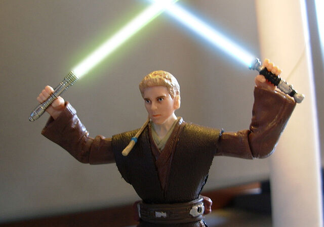 File:Anakin cross sabers.jpg