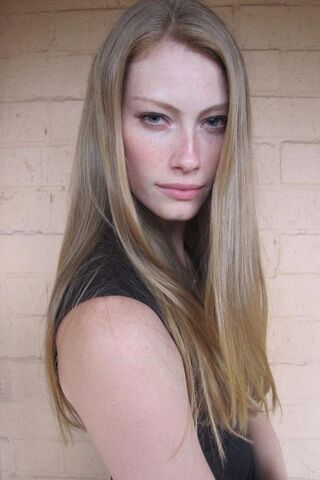 File:Alyssa Sutherland.jpg