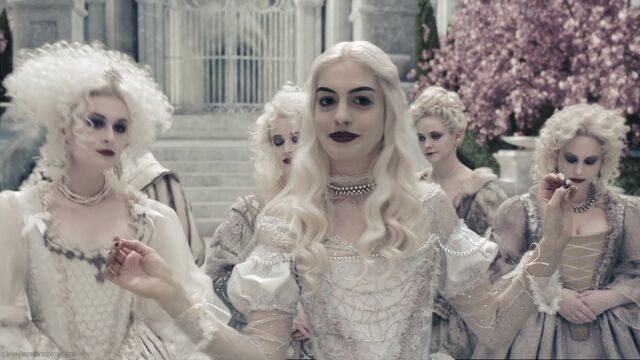 File:The-White-Queen-Alice-in-Wonderland.jpg