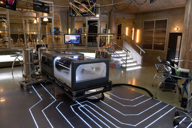File:BTS-1x05-12.jpg