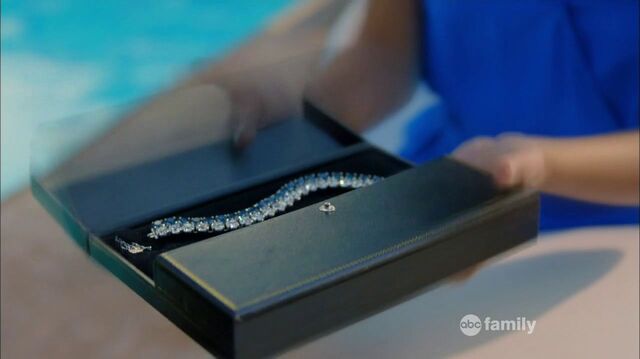 File:Stitchers1.03-246.jpg