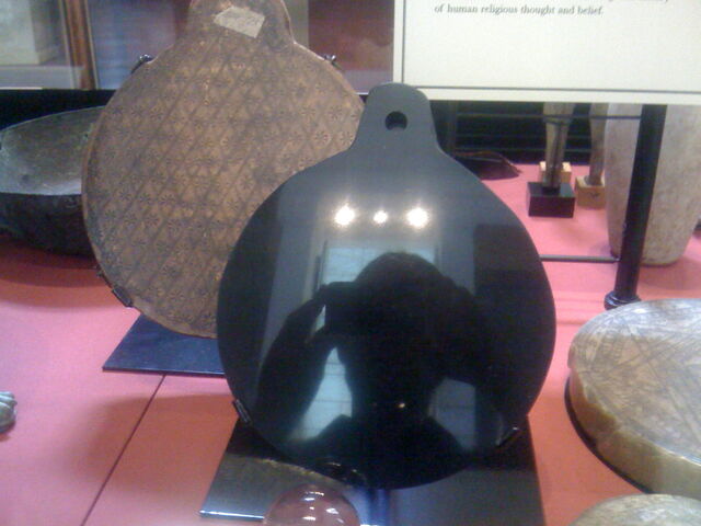 File:John Dee's Aztec Scrying Mirror.jpg