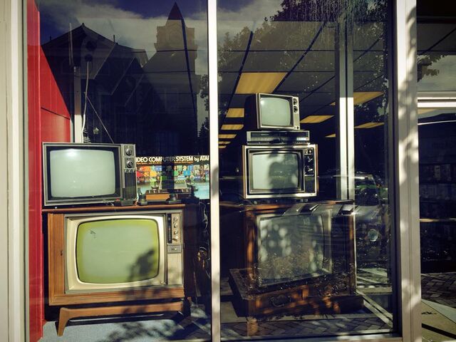 File:RadioShack Filming Preparations.jpg