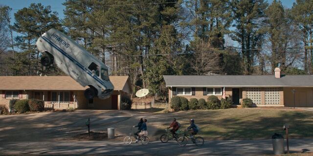 File:StrangerThingsBus.jpg