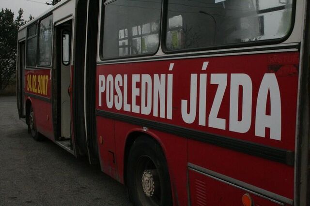 Súbor:Ikarus-luceňja.jpg