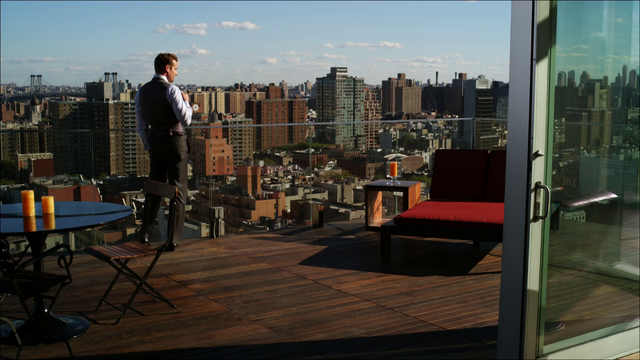 File:S01E01P19 Harvey Penthouse.png