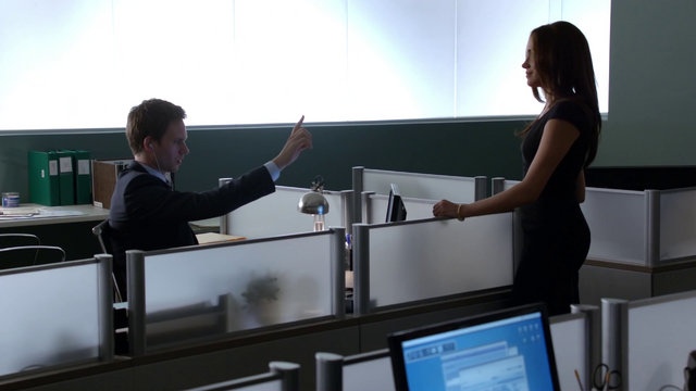 File:S01E02P008 Mike Rachel.png