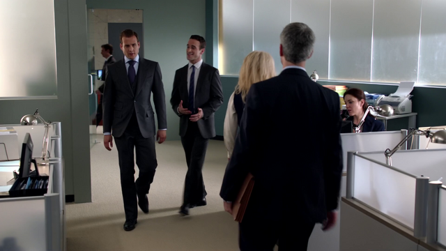 File:S01E03P1604 Harvey Aaron.png