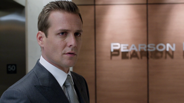 File:S02E05P35 Harvey.png