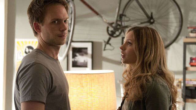 File:S01E03Promo05 - Mike Jenny.jpg