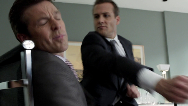 File:S02E07P04 Harvey Tanner.png