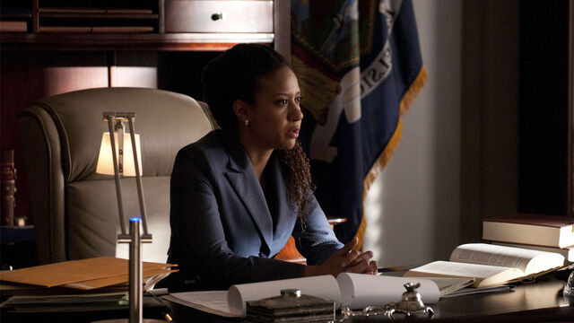 File:S01E06Promo02 - Becky.jpg