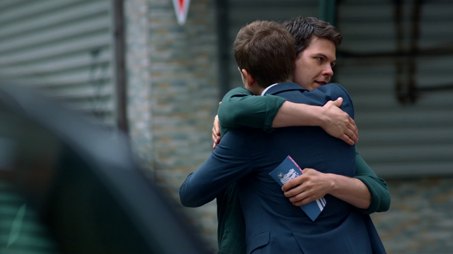 File:S01E05P124 Trevor Mike.png