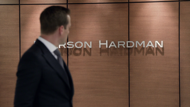 File:S02E12P041 Harvey.png