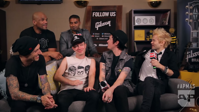 File:Sum 41 2015.png