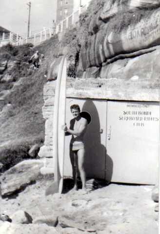 File:Barrysouthbondiboardridersclub.jpg