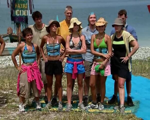 File:Survivor.S11E01.Big.Trek.Big.Trouble.Big.Surprise.DVBS.XviD.CZ-LBD 366.jpg
