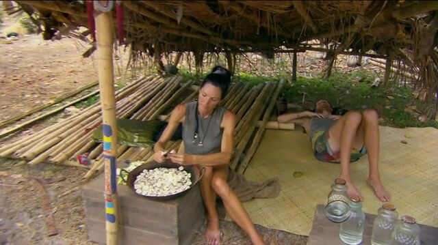 File:Survivor.s27e13.hdtv.x264-2hd 071.jpg