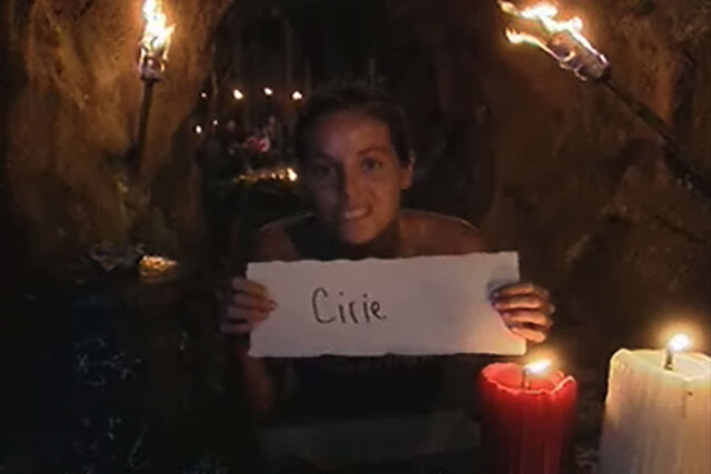 File:DanielleVotesCirie.jpg