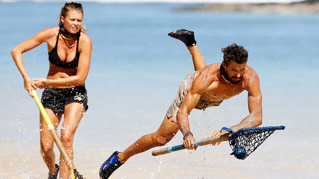 File:Australian-Survivor-Episode-19-Wicker-Flicker-Reward-Challenge---Flick-and-Lee.jpg