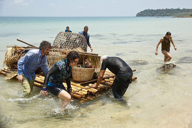 File:S32 press images ep1 0053.jpg