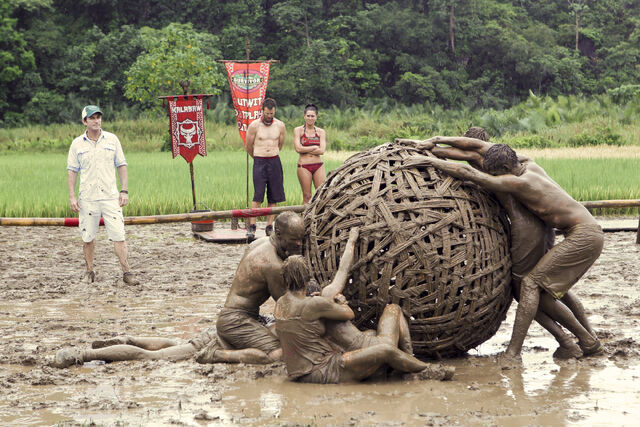 File:Boulder-smash-philippines.jpg