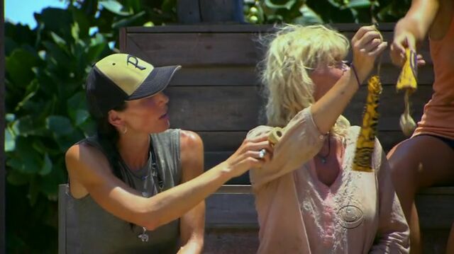 File:Survivor.S27E06.HDTV.x264-LMAO 158.jpg