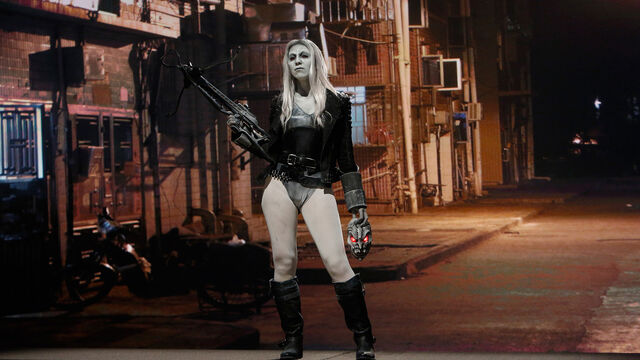File:Stephanie S8 Ep10 Spotlight.jpg