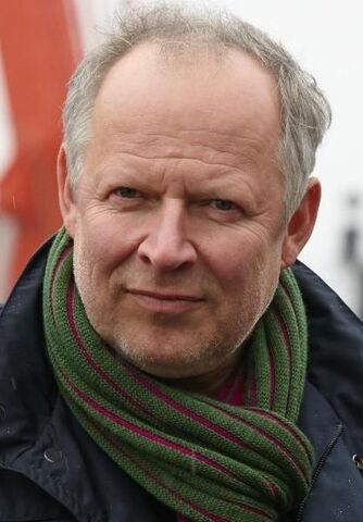 Datei:Auch-stars-internet-probleme-axel-milberg-leib 855536176 800x600 e88aceb66b2c4cf1646f8f12e21d7a82.jpg