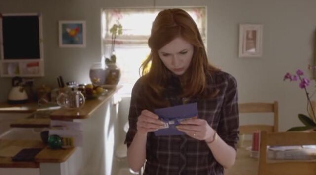 File:Amy-recieves-letter.jpg