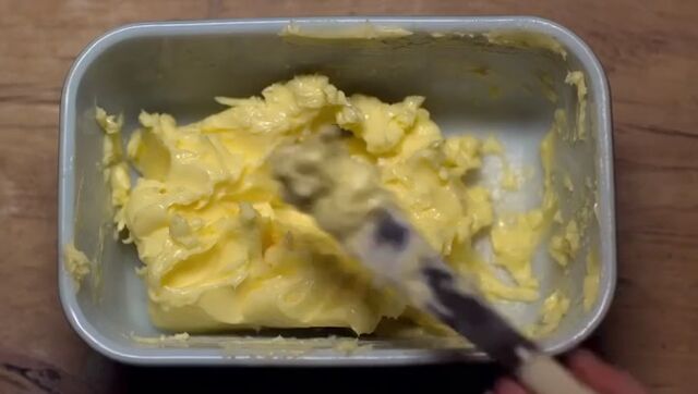 File:Eleventh Hour Butter.jpg