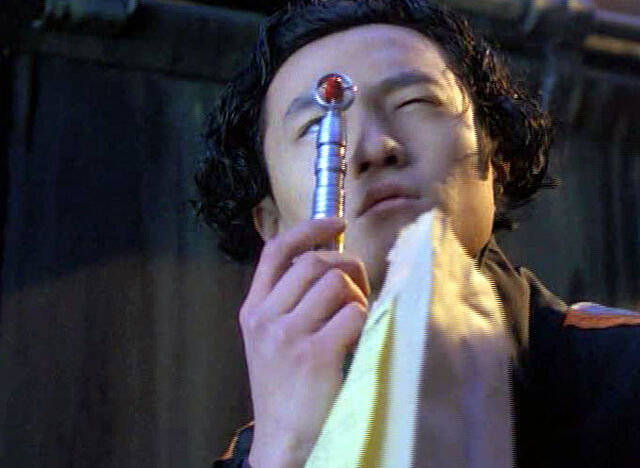 File:ChangLooksThroughSonic.jpg