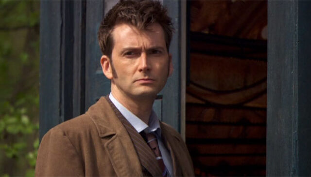 File:TenthwithTARDIS.jpg