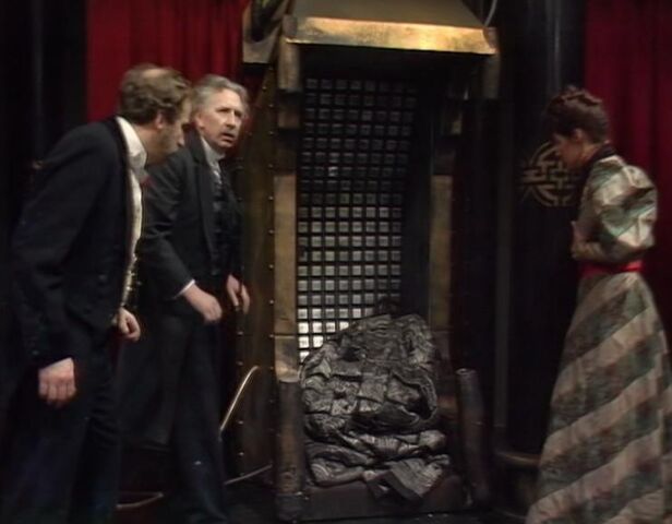 File:Extraction chamber.jpg