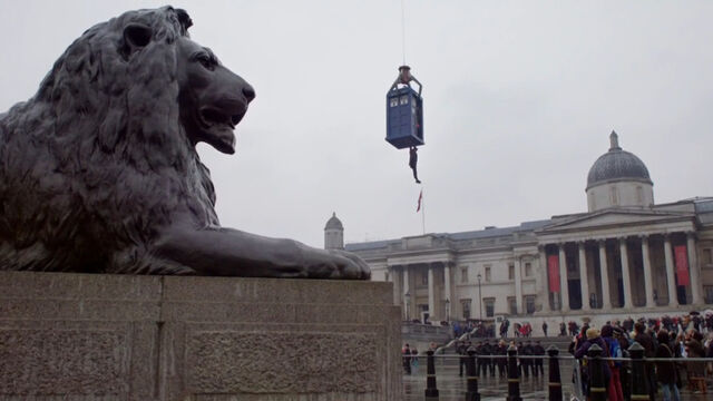 File:TrafalgarSquareTDOTD.jpg