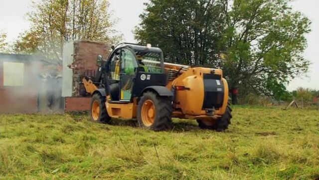 File:Ianto's Forklift Jailbreak.jpg