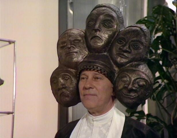 File:Six faces.jpg