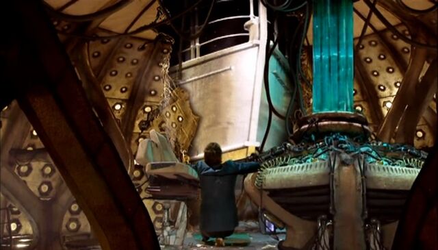 File:TARDIS Crashes into Titanic.jpg