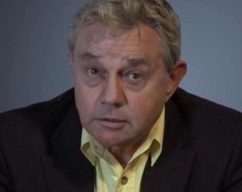 File:Frazer Hines.jpg