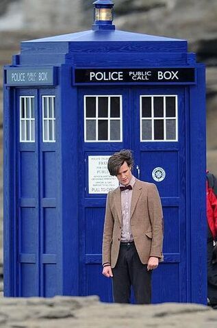 File:New tardis look s5.jpg