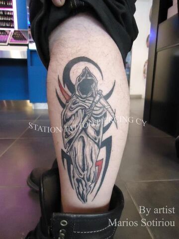 File:Tattoo, Black and Grey, color, Grimm Ripper, leg.jpg
