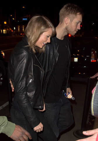 File:551ef82bfa699a350cfde970 taylor-swift-calvin-harris-matching-outfits.jpg
