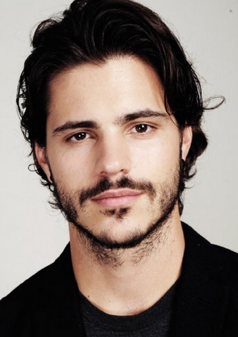 File:Matthieu Charneau.png
